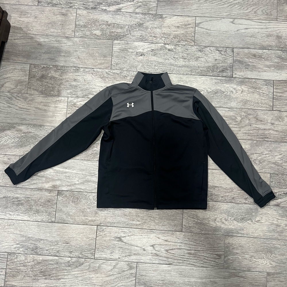 Men’s Medium Under Armour Black/gray zip up